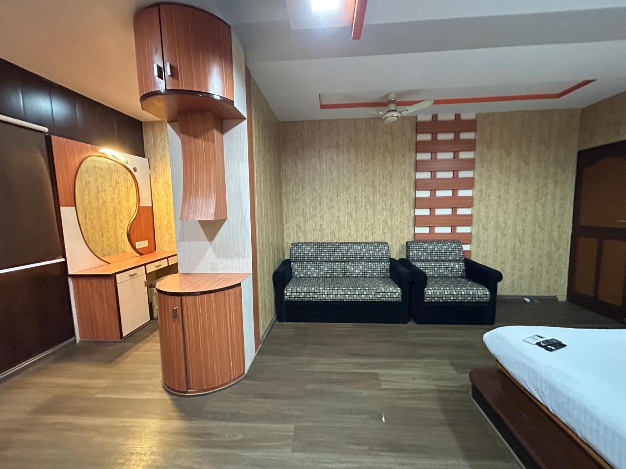 Swagstay Hotel Rahul Наґпур Екстер'єр фото