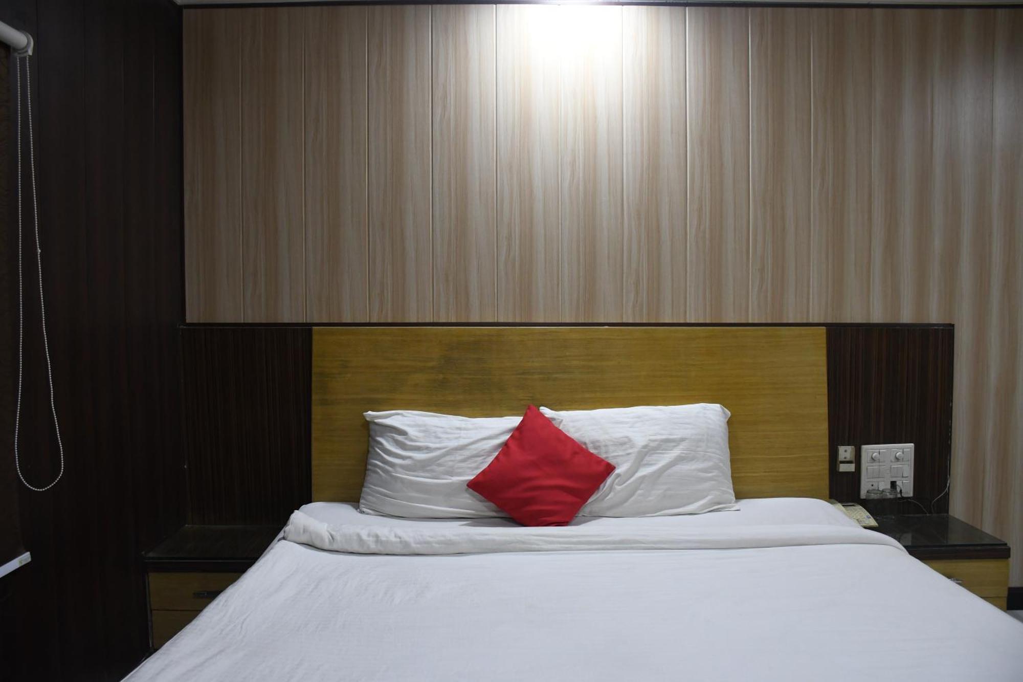 Swagstay Hotel Rahul Наґпур Екстер'єр фото